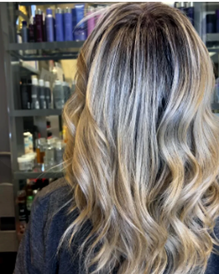 Creamy Blonde Movement